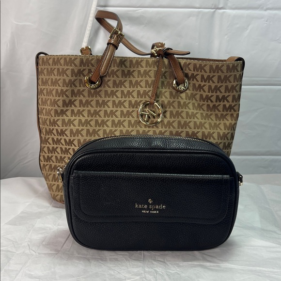 Giveaway 1 Kate Spade Black CrossbodyBlack Friday November 28th avocado2006 - Picture 3 of 3